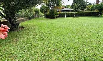 Imagem 2: Vende casa em condomínio, num super lote com 1000m2, arborizado!