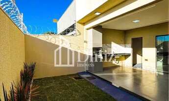 Imagem 3: Casa a venda no bairro de Lourdes com 3/4 sendo um suíte, sala com pé direito duplo em Aná