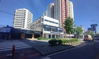 Imagem 2: Apartamento 03 quartos - portaria 24 horas - sacada - garagem elevador Agua Verde - Curiti