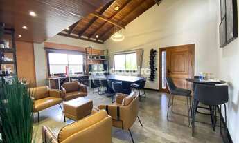 Imagem 2: Casa Alto Padrão para Locação em Condomínio Fechado