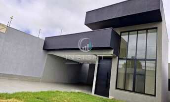 Imagem 2: Casa de Alto Padrão com Piscina no Parque Brasília 2ª Etapa - Anápolis