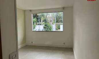 Imagem 2: Casa Chamosa com Excelente Localização