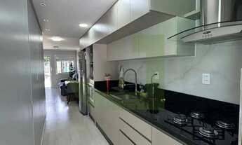 Imagem 5: Casa com 2 dormitórios, 2 banheiros, vaga de garagem coberta, Bairro Feitoria