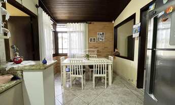 Imagem 5: Casa ampla com área de festas e piscina no bairro Belchior próxima à BR-470 / Segalas