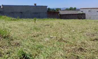 Imagem 6: Terreno de esquina, com planta topográfica e memorial descritivo