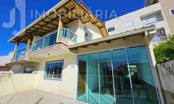 Imagem: Casa sobrado anual Praia dos Ingleses