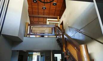 Imagem 2: EXCELENTE CASA DUPLEX EM BAIRRO DE LOURDES! 5 SUÍTES, ÁREA GOURMET, COM CHURRASQUEIRA!