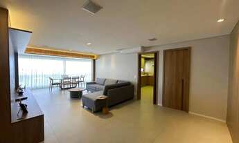 Imagem 2: Vendo apartamento, 180m², 4/4, varanda, 3 vagas. Patamares