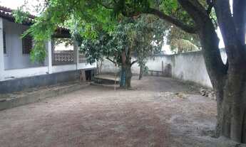 Imagem 4: Casa grande a venda em rua principal