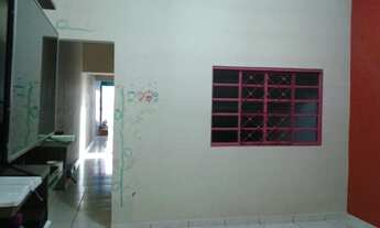 Imagem: Aluga-se casa no centro de Ladário.Perto