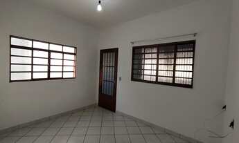 Imagem 4: ALUGA-SE I CASA EXCELENTE LOCALIZAÇÃO