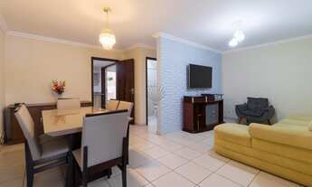 Imagem 3: Sobrado em condomínio no bairro Novo Mundo! 3 dormitórios (sendo 1 suíte), 2 banheiros, 2