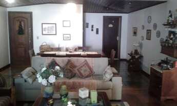 Imagem 2: Cobertura para Venda em Teresópolis, Várzea, 3 dormitórios, 1 suíte, 3 banheiros, 4 vagas