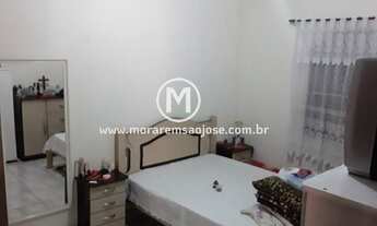 Imagem 6: Casa para Venda em São José dos Campos, Santana, 2 dormitórios, 2 banheiros, 2 vagas