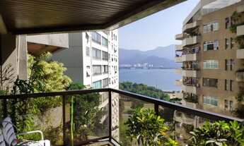 Imagem 3: Lagoa - Apartamento para venda possui 227 metros quadrados com 4 quartos em Lagoa - Rio de