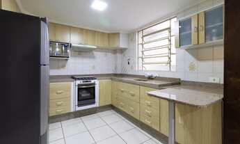 Imagem 6: Sobrado em condomínio no bairro Novo Mundo! 3 dormitórios (sendo 1 suíte), 2 banheiros, 2