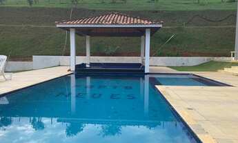 Imagem 2: Sítio em Santa Isabel SP com Lago de Peixe, Piscina, 4 Suítes, Churrasqueira