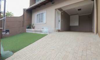 Imagem: Amplo sobrado em ótima localização no