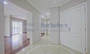 Imagem 2: Apartamento em prédio imponente e a poucos passos do Graded School