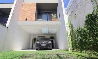 Imagem: Amplo sobrado no bairro Água Verde!