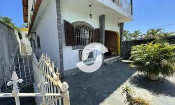 Imagem 2: Casa com 6 dormitórios à venda, 194 m² por R$ 650.000,00 - Fonseca - Niterói/RJ