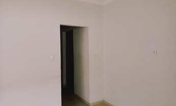 Imagem 4: CASA SETOR UNIÃO 3 QUARTOS SUÍTE PORCELANATO PRÓXIMO A AVENIDA T-9 OPORTUNIDADE ÚNICA