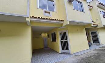 Imagem: Casa 2 Quartos e Garagem Cond. Fechado Rua