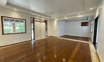 Imagem 4: Linda casa com 4 suítes no tradicional condomínio Santa Helena