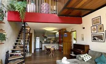 Imagem 2: Casa com 360m2 de terreno na cidade e com jeito de casa de interior