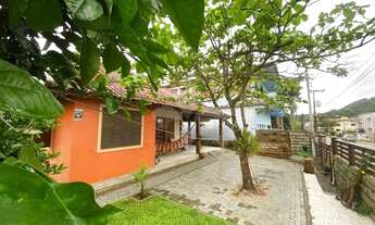 Imagem 2: Casa de esquina com 3 quartos- Garopaba/SC