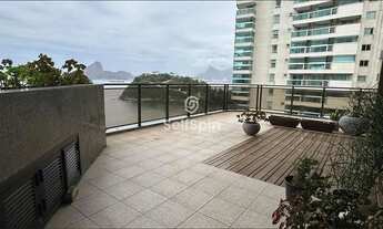 Imagem 4: Apartamento de 4 suítes vista livre para o MAC com 4 vagas