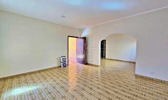 Imagem 2: Casa térrea para locação no Bairro Vila Tibério, próximo a Avenida do Café - Ribeirão Pret