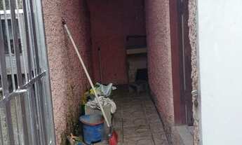 Imagem 6: Kitinete temporada 1p150 reais 2p200 reais 3p 250 reias por dia. Há 25 minutos de floripa