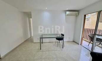 Imagem 2: Sala e quarto em rua residencial em Botafogo