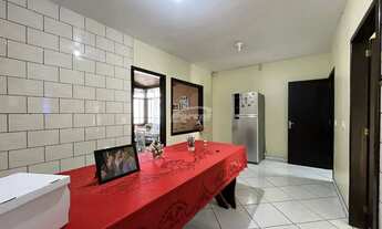 Imagem 7: Casa ampla com área de festas e piscina no bairro Belchior próxima à BR-470 / Segalas