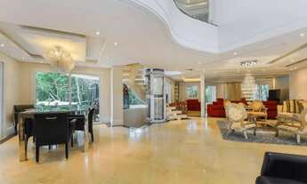 Imagem 2: Santa Felicidade, Parco Dei Principi, Mansão1.300m², 6 suítes, 08 vagas de garagem, elevad