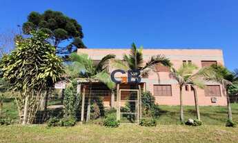 Imagem 3: Chácara com casa com 5 dormitórios e prédio anexo com salão de festas e galpão em amplo te