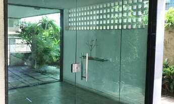 Imagem 5: Esquina da Estrada Real do Poço, 50 metros da Praça de Casa Forte