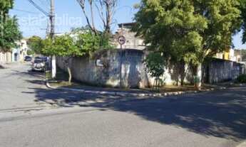 Imagem: Imóvel com área total de 680m², com barracões