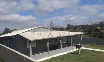 Imagem 5: Chácara para venda em SJC com 1095m² com 3 quartos - construída há 2 anos