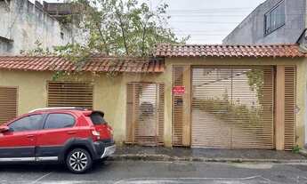 Imagem 2: Sobrado em condomínio fechado com 2 quartos, sala, cozinha, 2 banheiros e 1 vaga