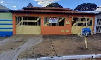 Imagem 2: Casa para aluguel possui 80 metros quadrados com 3 quartos em Setor Novo Horizonte - Goiân