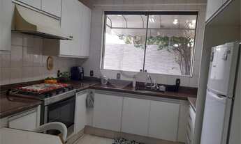 Imagem: Excelente casa estilo sobrado para locação