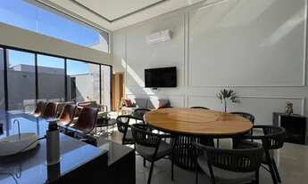 Imagem 4: Casa térrea com 205 m, com 3 suítes e energia fotovoltaica. Direto com proprietária