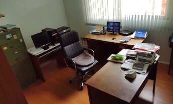 Imagem: Casa 3 Quartos, 2 Suítes, 310 m², Vagas