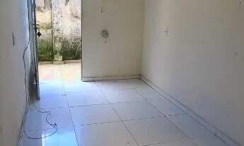 Imagem 4: Casa terrea na avenida carlos de lima cavalcante ao lado dos correios de rio doce