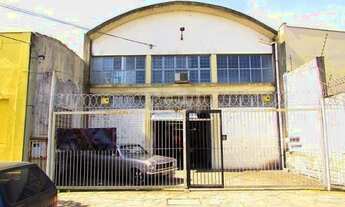 Imagem: Depósito/Pavilhão em Floresta