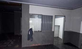 Imagem 4: ? Aluga-se Casa com 3 Quartos, Quintal Grande e Garagem para 3 Carros no Jardim Oliveira