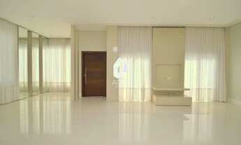 Imagem 6: Casa em condomínio com 6 suítes, área gourmet e 4 vagas de garagem!