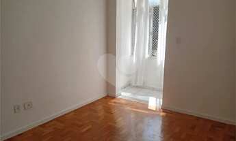 Imagem 2: Imóvel para venda tem 40 metros quadrados com 1 quarto em Catete - Rio de Janeiro - RJ